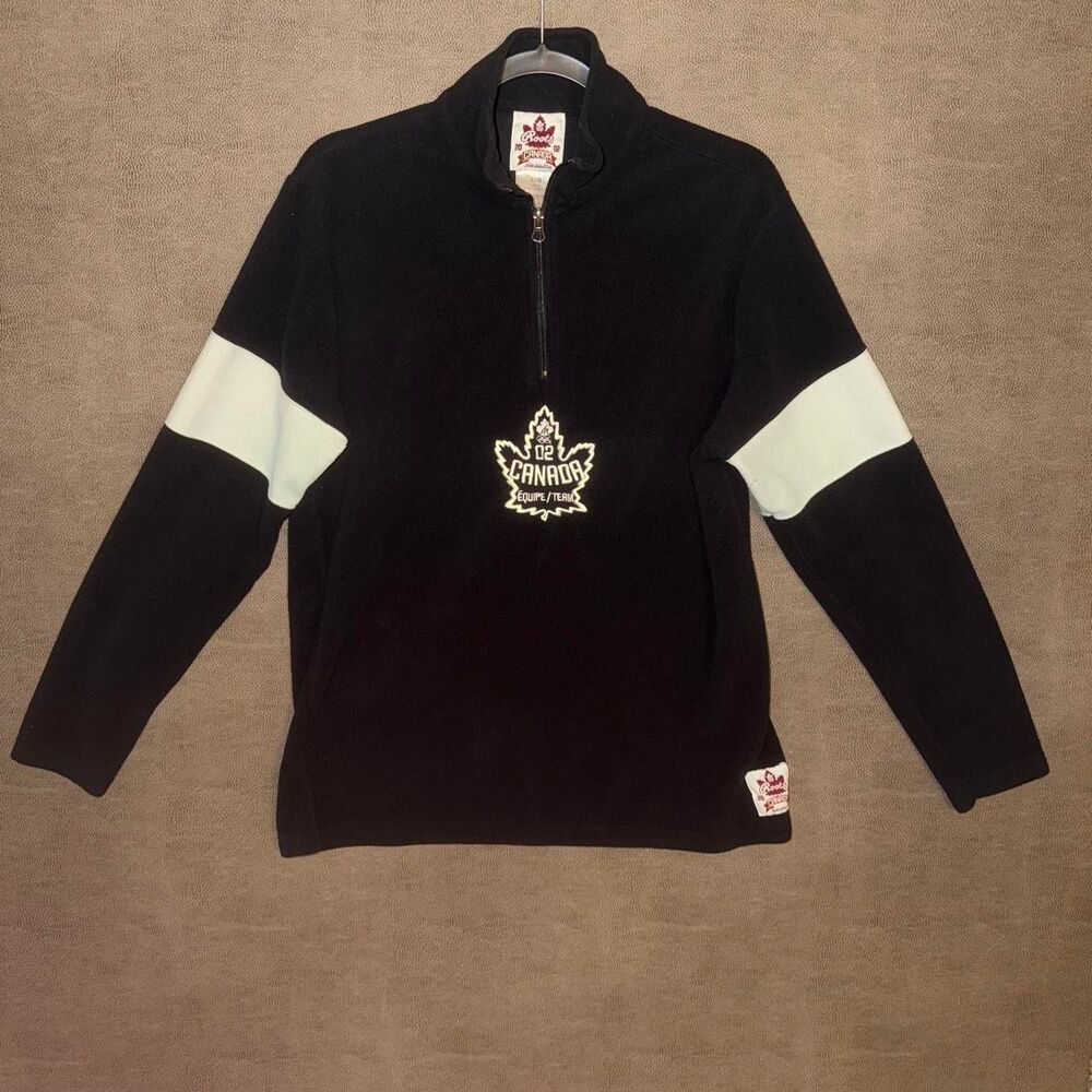 Vintage Roots Canada 2002 Winter Olympics black 1/4 zip fleece